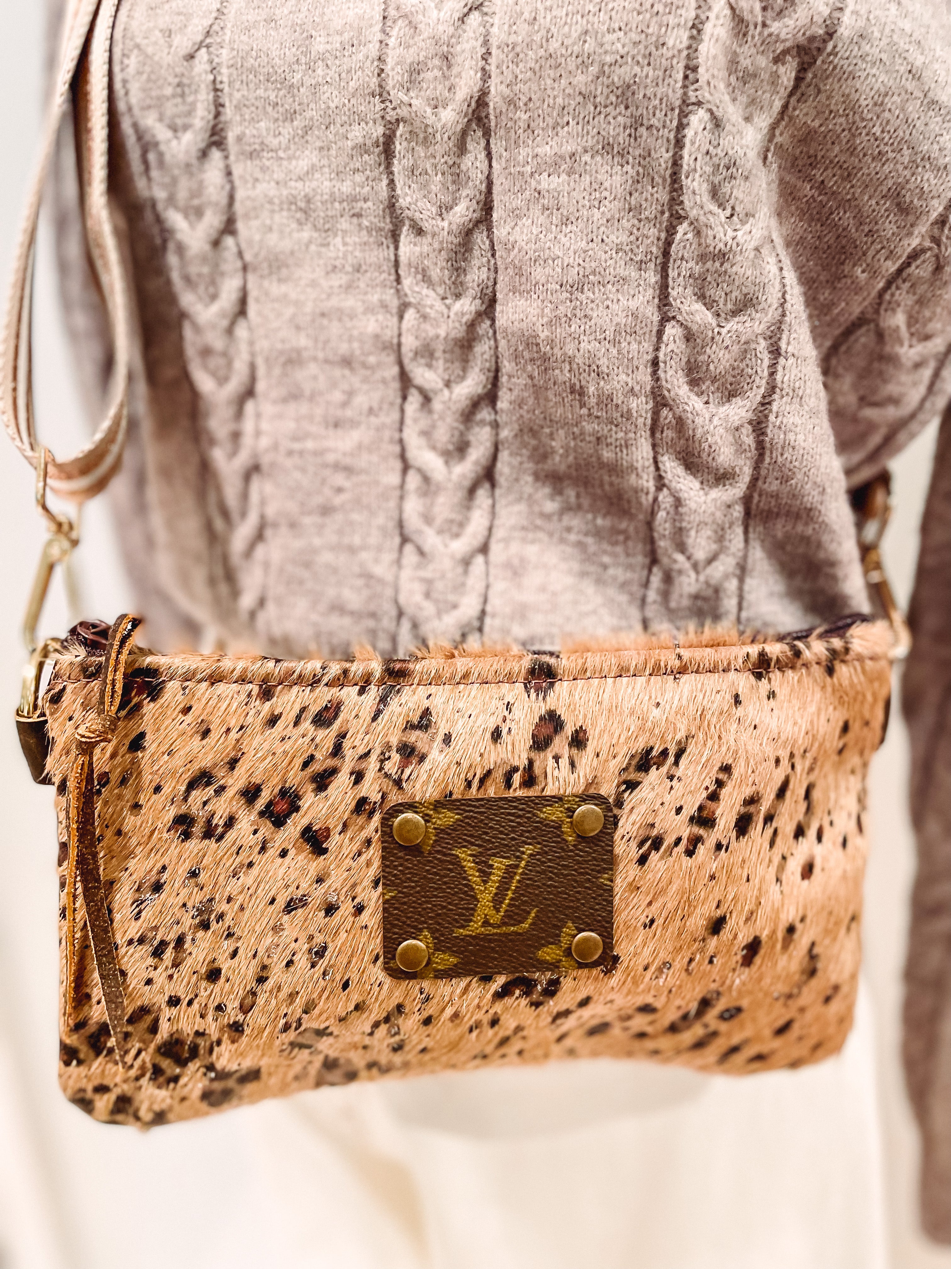 Brown Cheetah Crossbody