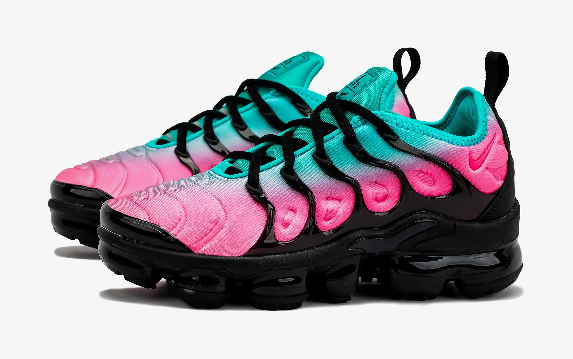 VaporMax Plus Womens Running Shoes (Black/Pink/Green)