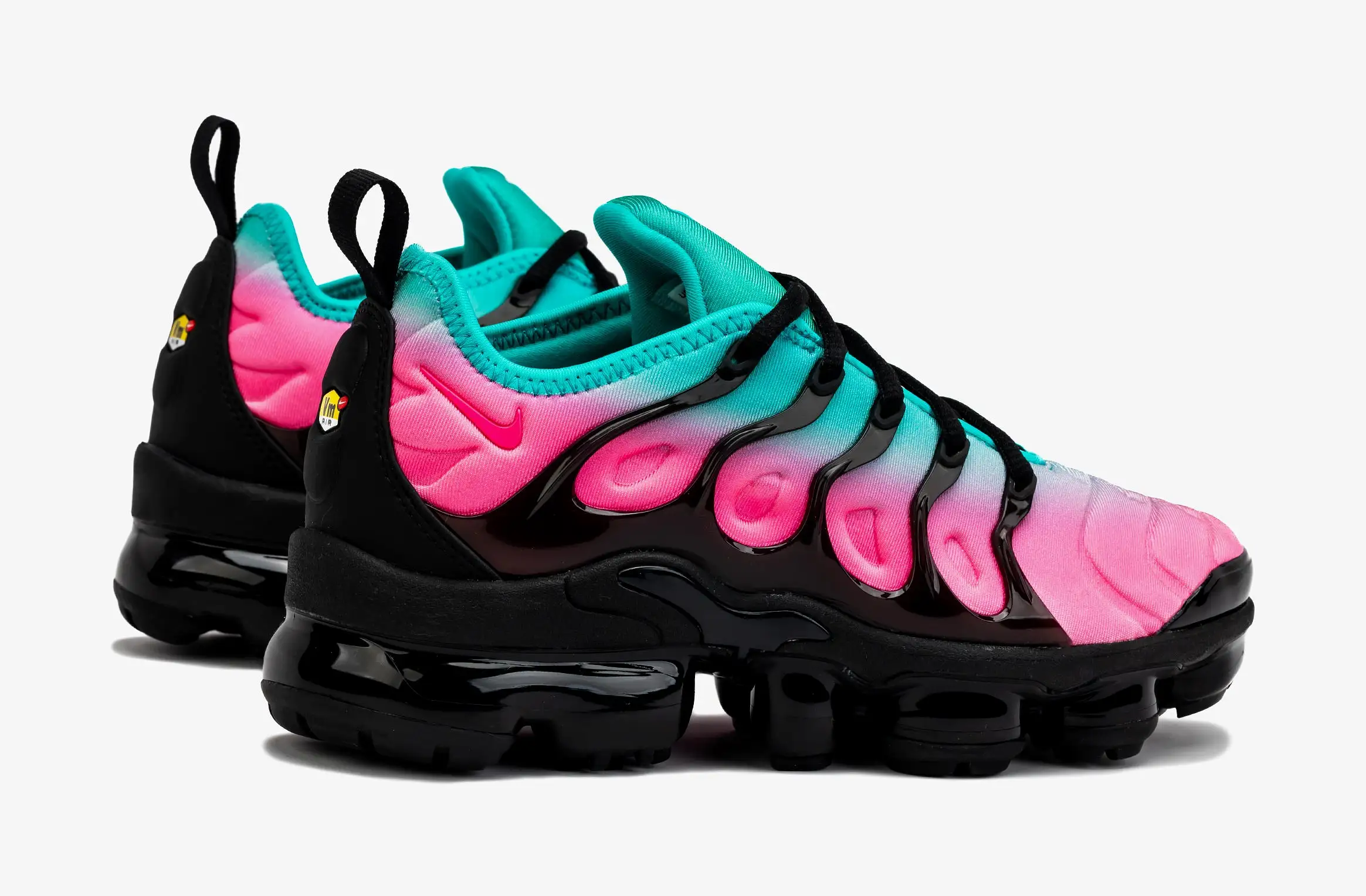 VaporMax Plus Womens Running Shoes (Black/Pink/Green)